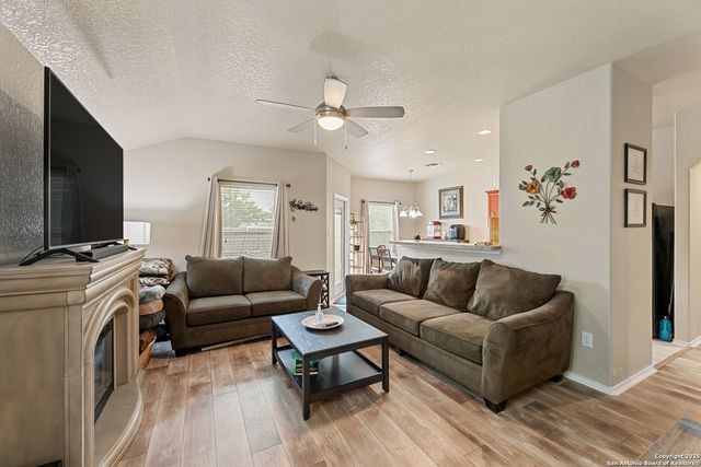 3850 Key West, Converse, TX 78109