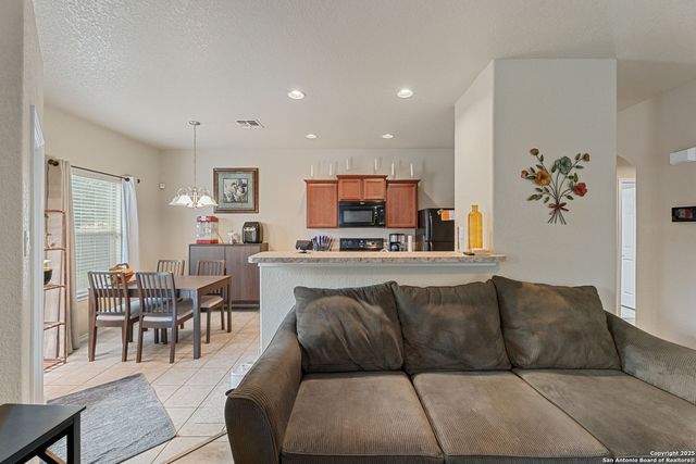 3850 Key West, Converse, TX 78109