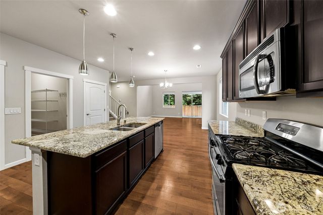 8019 162nd Street Ct E, Puyallup, WA 98375