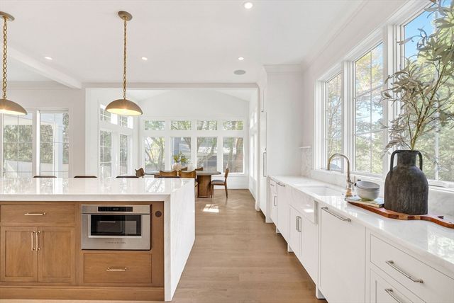 1640 Commonwealth Ave, Newton, MA 02465