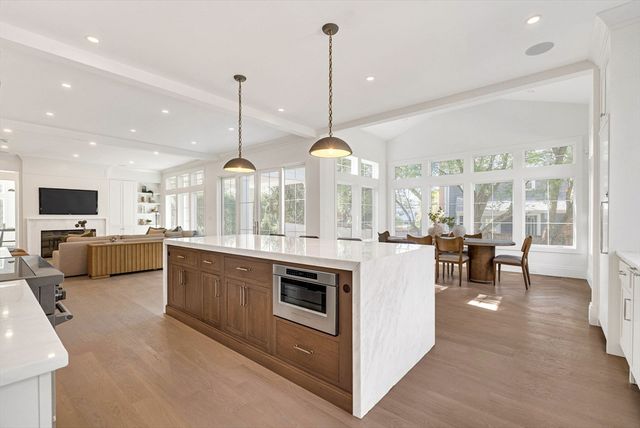 1640 Commonwealth Ave, Newton, MA 02465