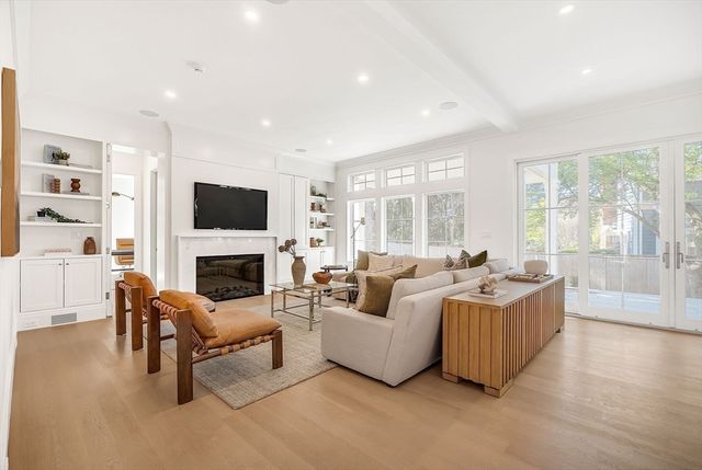 1640 Commonwealth Ave, Newton, MA 02465
