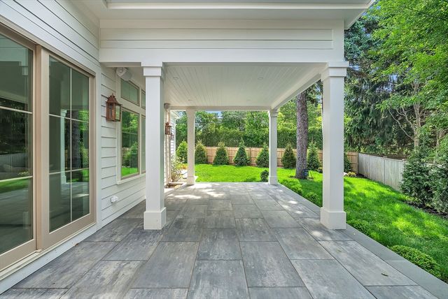 1640 Commonwealth Ave, Newton, MA 02465