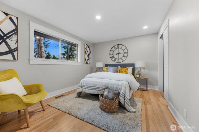 23619 5th Avenue W, Bothell, WA 98021