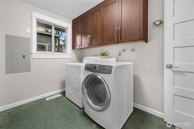 23619 5th Avenue W, Bothell, WA 98021