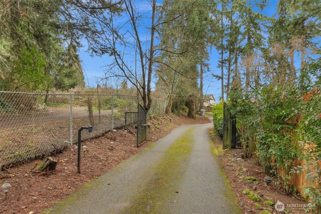 23619 5th Avenue W, Bothell, WA 98021