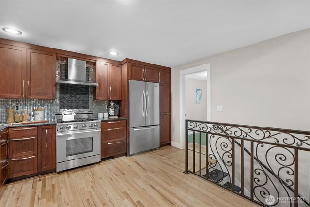 23619 5th Avenue W, Bothell, WA 98021