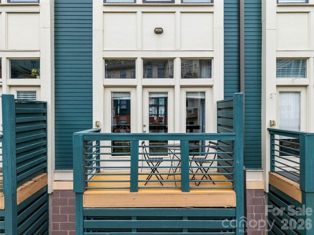 522 New Bern Station Court, Charlotte, NC 28209