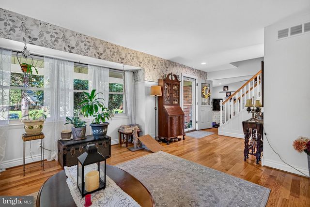 367 HOLLY RD, Marlton, NJ 08053