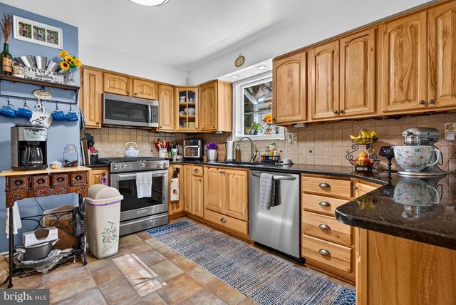367 HOLLY RD, Marlton, NJ 08053