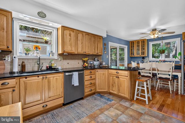 367 HOLLY RD, Marlton, NJ 08053
