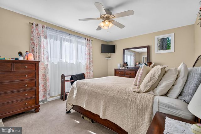 367 HOLLY RD, Marlton, NJ 08053