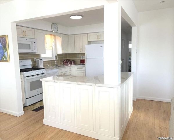 24 Virginia Avenue Top, Long Beach, NY 11561