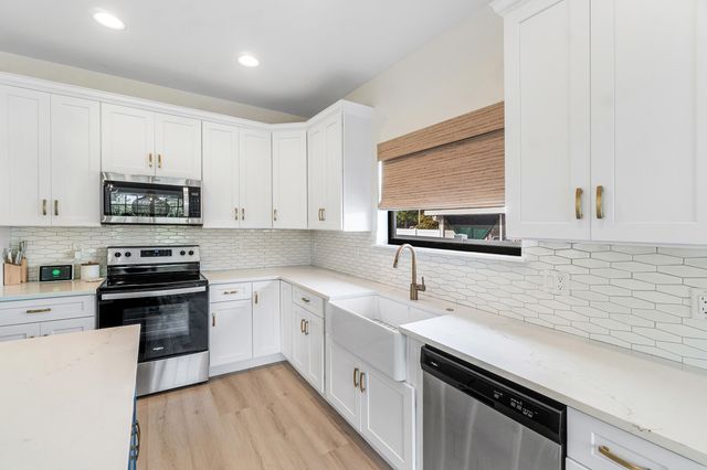 7606 S Olive Avenue, West Palm Beach, FL 33405