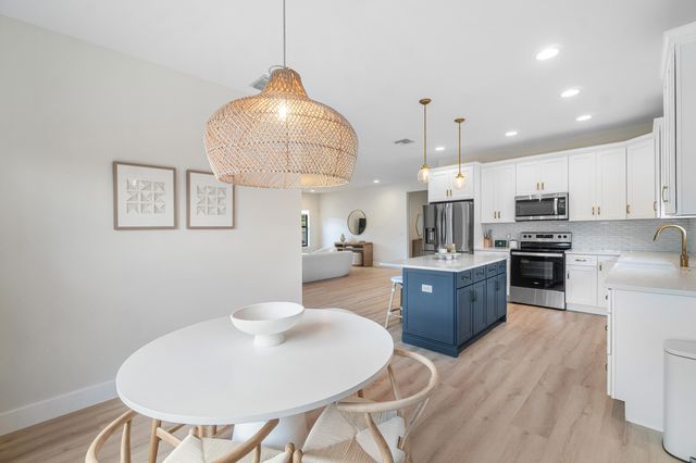 7606 S Olive Avenue, West Palm Beach, FL 33405