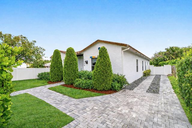 7606 S Olive Avenue, West Palm Beach, FL 33405