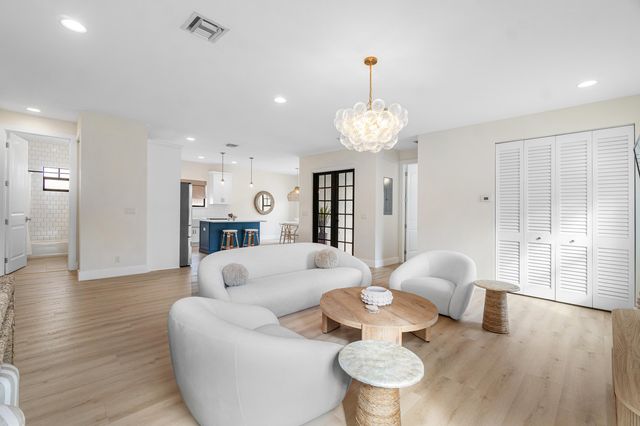 7606 S Olive Avenue, West Palm Beach, FL 33405