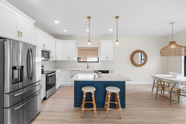 7606 S Olive Avenue, West Palm Beach, FL 33405