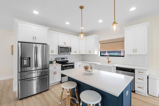 7606 S Olive Avenue, West Palm Beach, FL 33405