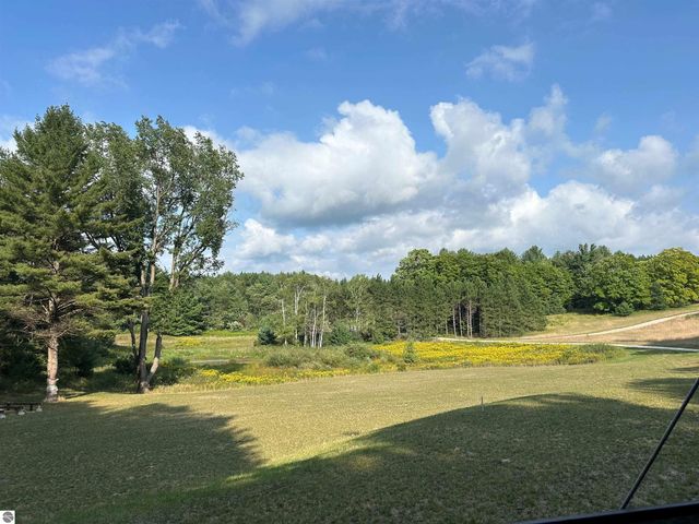 3383 NW Dockery Road, Williamsburg, MI 49690