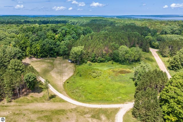 3383 NW Dockery Road, Williamsburg, MI 49690