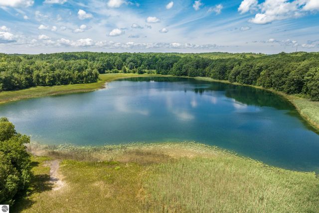 3383 NW Dockery Road, Williamsburg, MI 49690