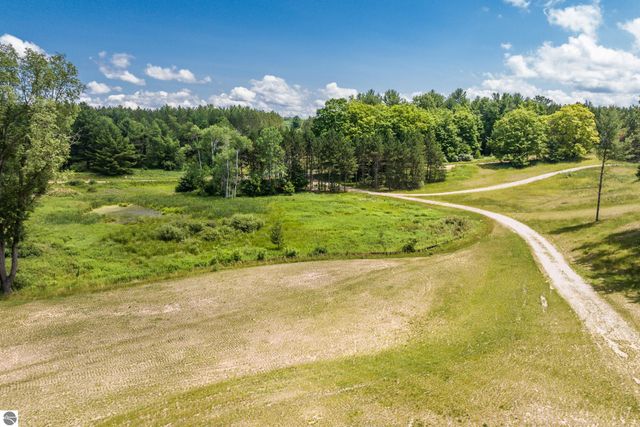 3383 NW Dockery Road, Williamsburg, MI 49690