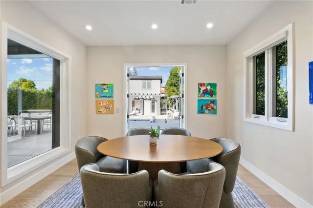 15547 Valley Vista Boulevard, Encino, CA 91436