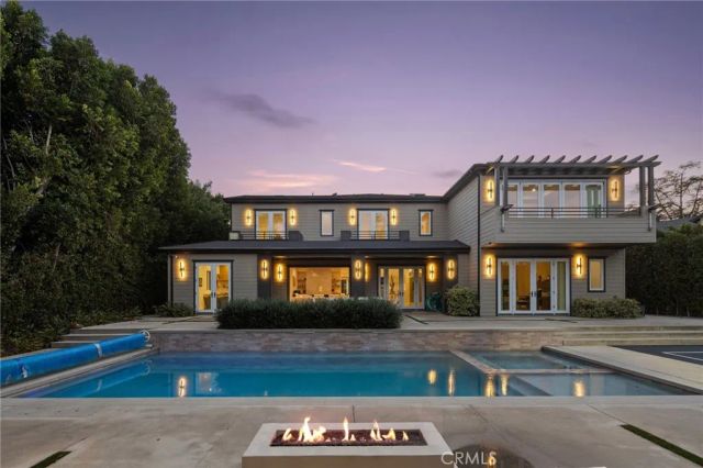 15547 Valley Vista Boulevard, Encino, CA 91436