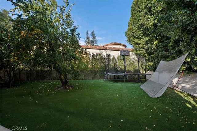 15547 Valley Vista Boulevard, Encino, CA 91436