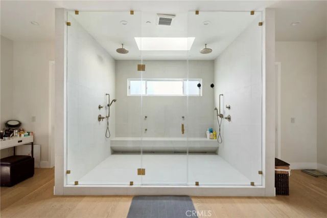 15547 Valley Vista Boulevard, Encino, CA 91436