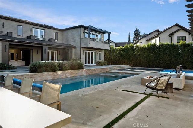 15547 Valley Vista Boulevard, Encino, CA 91436