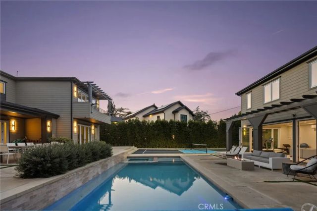 15547 Valley Vista Boulevard, Encino, CA 91436