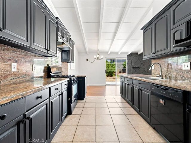 12739 Hartland Street, North Hollywood, CA 91605