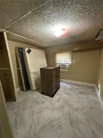 7464 NW 17th Avenue, Miami, FL 33147