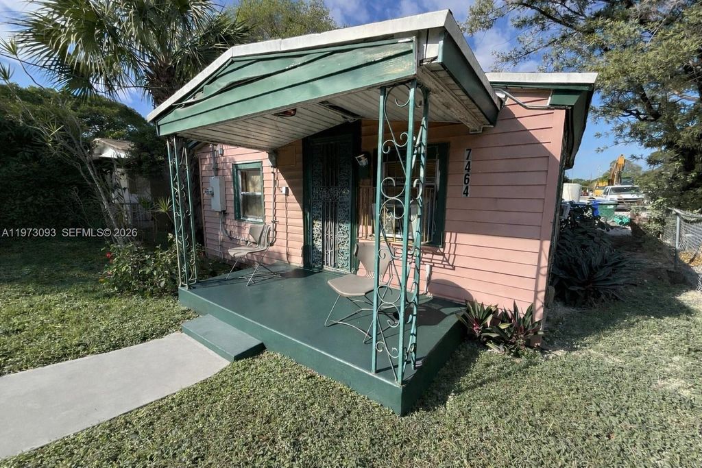 7464 NW 17th Avenue, Miami, FL 33147