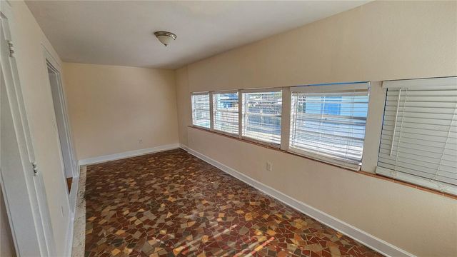 860 16TH AVENUE S, St Petersburg, FL 33701