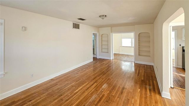 860 16TH AVENUE S, St Petersburg, FL 33701