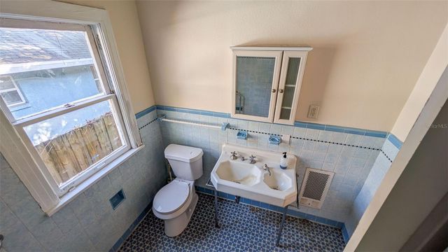 860 16TH AVENUE S, St Petersburg, FL 33701