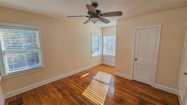 860 16TH AVENUE S, St Petersburg, FL 33701