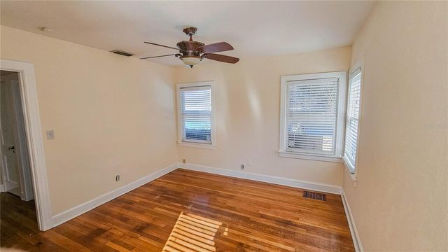 860 16TH AVENUE S, St Petersburg, FL 33701