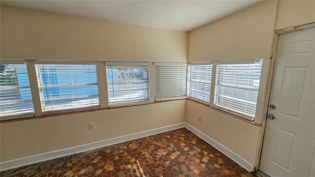 860 16TH AVENUE S, St Petersburg, FL 33701