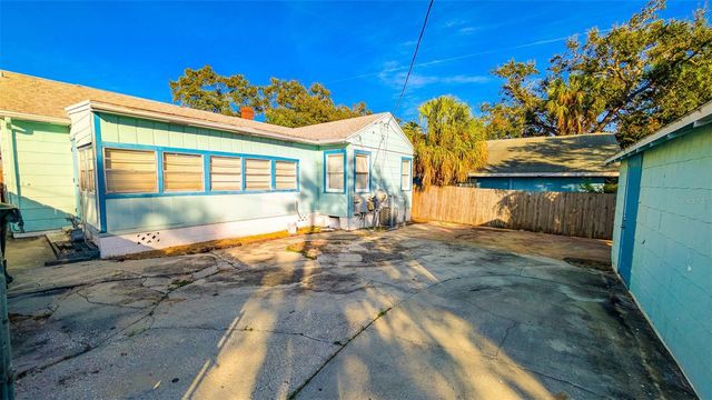 860 16TH AVENUE S, St Petersburg, FL 33701