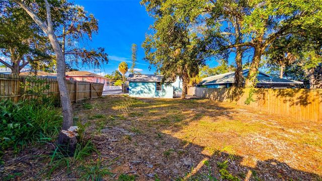 860 16TH AVENUE S, St Petersburg, FL 33701