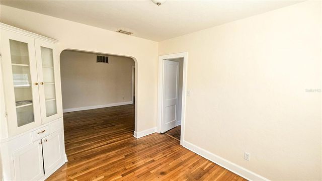 860 16TH AVENUE S, St Petersburg, FL 33701