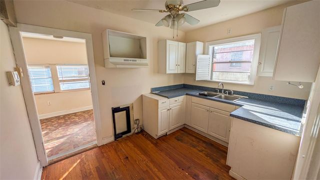 860 16TH AVENUE S, St Petersburg, FL 33701