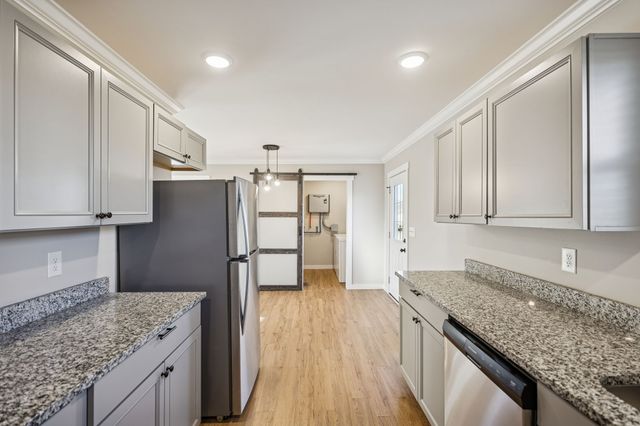 3770 Penile Hill Rd, Decherd, TN 37324