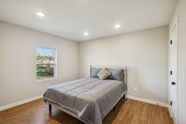 3770 Penile Hill Rd, Decherd, TN 37324