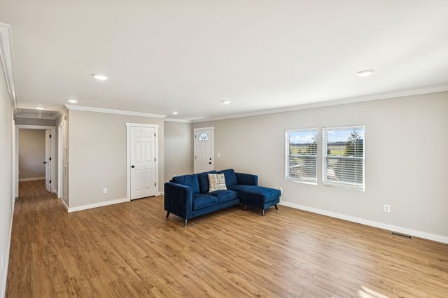 3770 Penile Hill Rd, Decherd, TN 37324