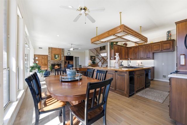 11513 Blue Creek Drive, Fort Worth, TX 76008